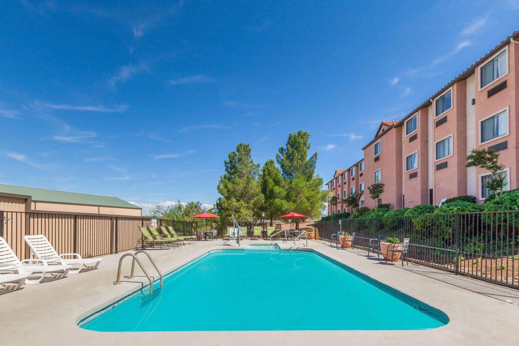 Days Inn By Wyndham Camp Verde Arizona מראה חיצוני תמונה